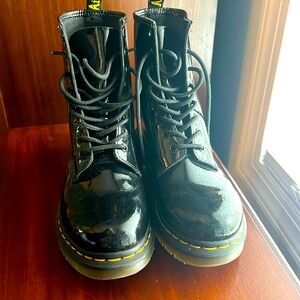 Dr Martin women’s black patent leather lace up boots